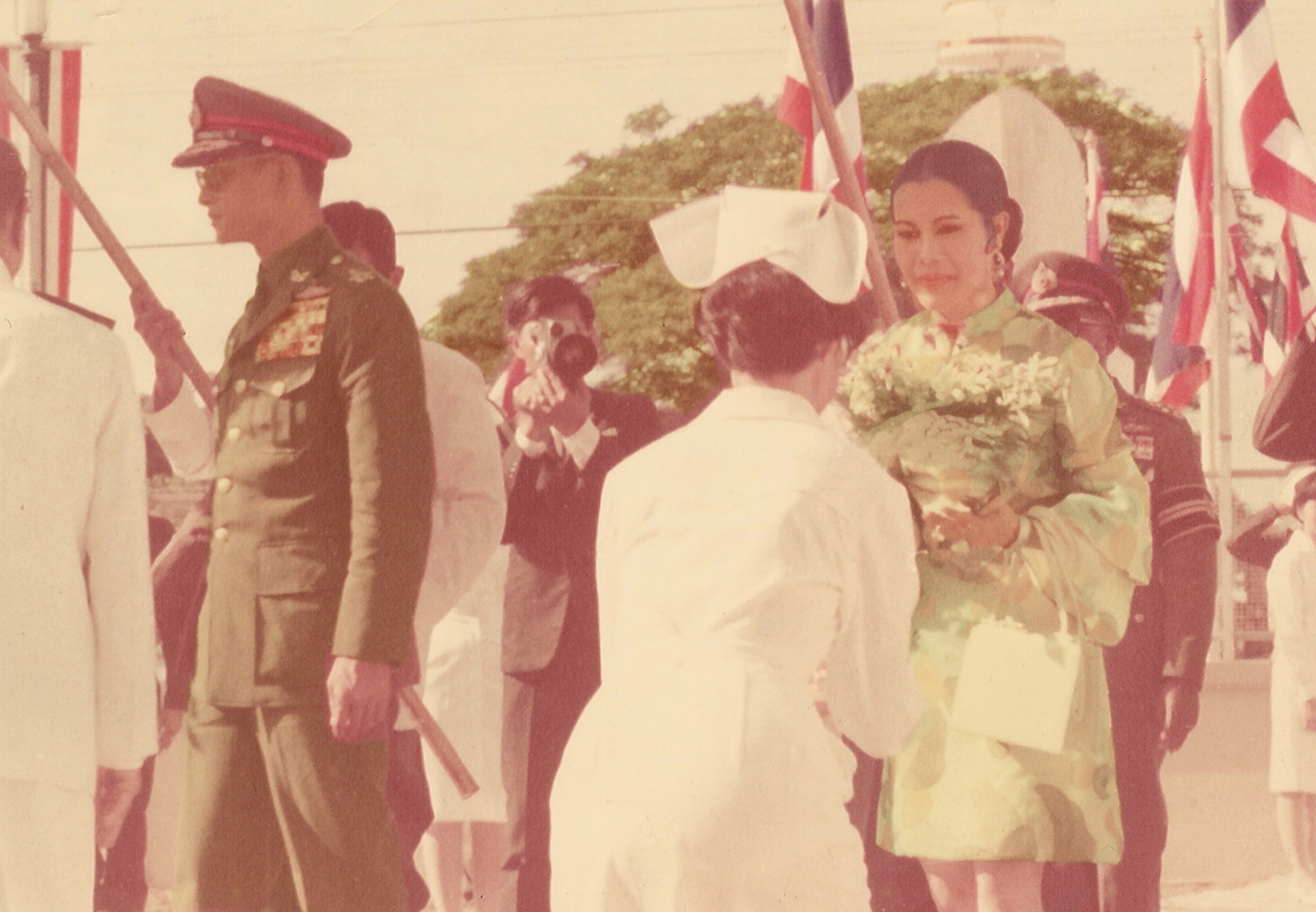 สมเด็จพระนางเจ้าสิริกิติ์ พระบรมราชินีนาถ (พระบรมราชชนนีพันปีหลวง) ได้เสด็จพระราชดำเนินพร้อมพระบาทสมเด็จพระบรมชนกาธิเบศร มหาภูมิพลอดุลยเดชมหาราช บรมนาถบพิตร (รัชกาลที่ 9) ทรงประกอบพิธีเปิด "ศูนย์อนามัยแม่และเด็ก เขต 7 จังหวัดราชบุรี"