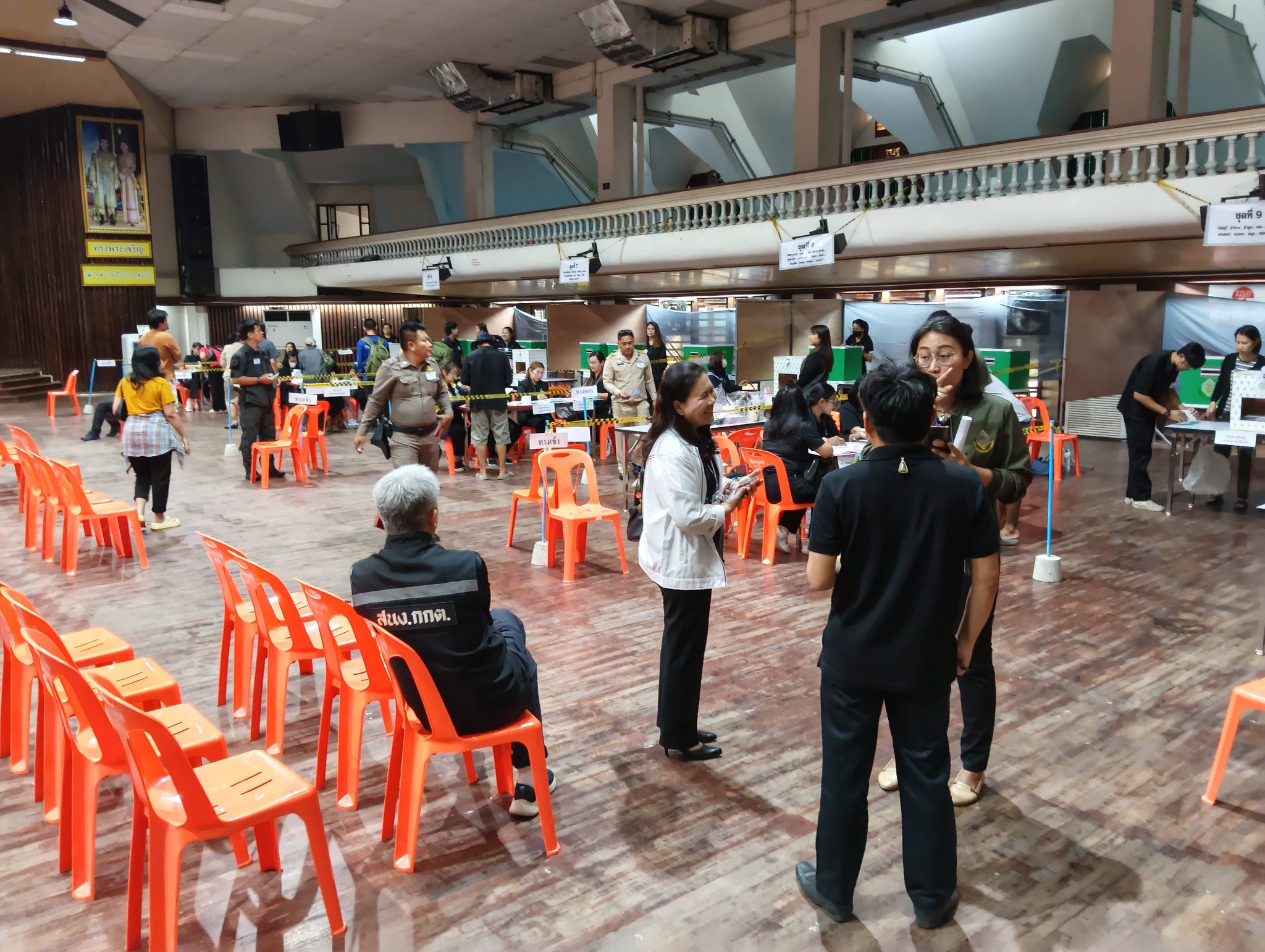 บรรยากาศเลือกตั้งล่วงหน้า ศาลา 60 พรรษา จังหวัดกาญจนบุรี เป็นไปด้วยความเรียบร้อย