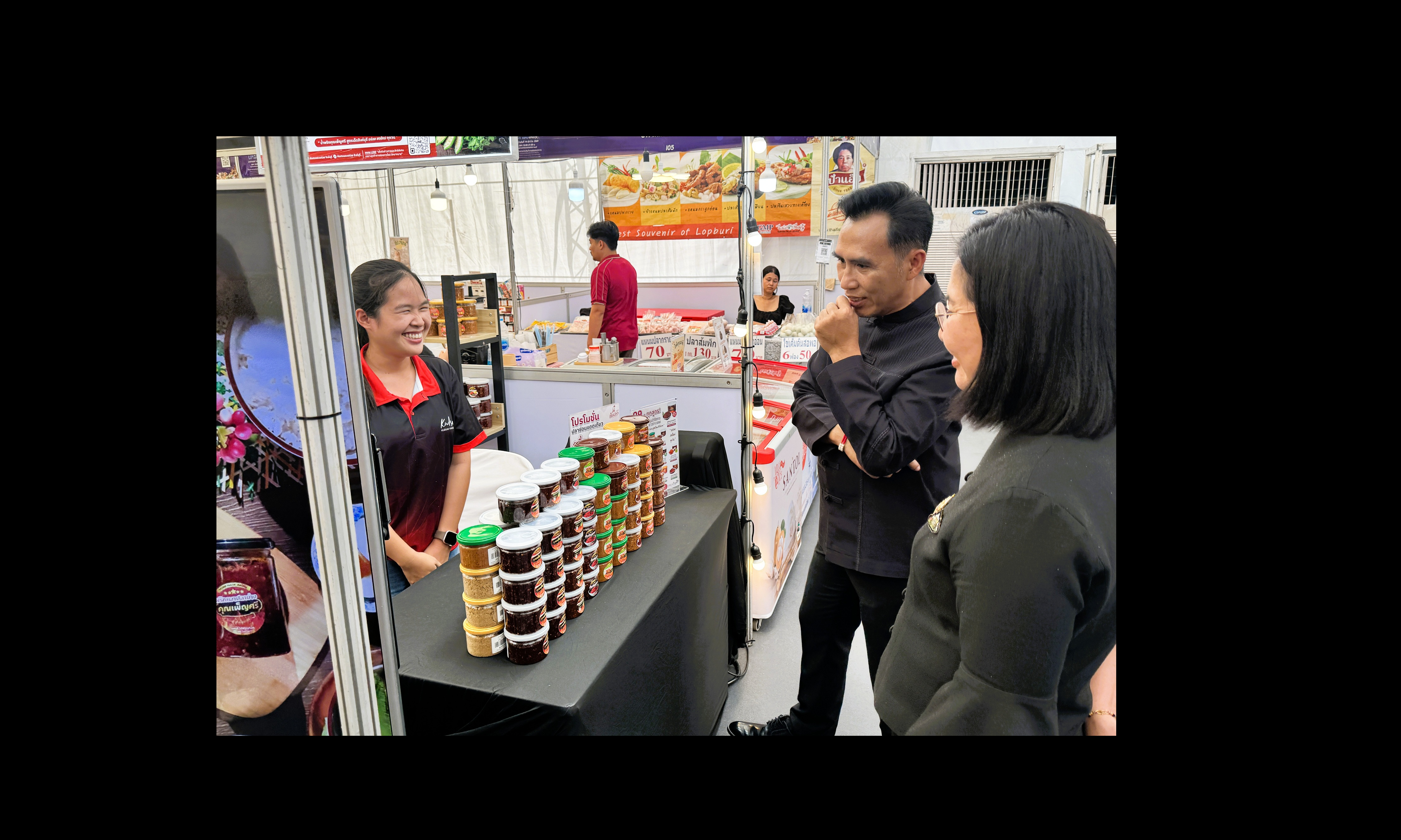 ผู้ว่าฯ ลพบุรี ลงพื้นที่เยี่ยมชมงาน "มหกรรมเจ้าพระยา-ป่าสัก UP EXPO 2026" ชูศักยภาพ 6 จังหวัดภาคกลางตอนบน มุ่งกระตุ้นเศรษฐกิจภูมิภาค ณ ศูนย์การค้าโรบินสันไลฟ์สไตล์ ลพบุรี  ระหว่างวันที่ 19 - 25 มิถุนายน 2569 เวลา 10.00 &ndash; 21.00 น.