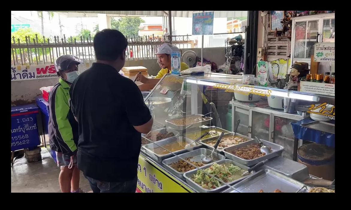 ผู้ประกอบการร้านข้าวแกงเมืองชัยนาทสะท้อนมุมมองโครงการ &ldquo;ข้าวแกงไทยช่วยไทย 40 บาท&rdquo; ชี้ควรแก้ที่ต้นทางด้วยการควบคุมราคาสินค้าวัตถุดิบ